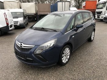 Opel Zafira Tourer 7 Sitze - Минибус