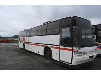 Volvo B10M delebuss som starter og går  - Патнички вагон автобус