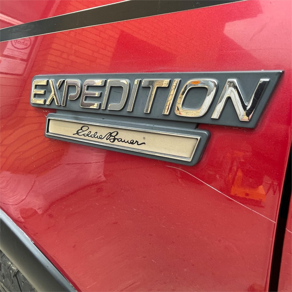 Автомобил Ford Expedition: слика 42