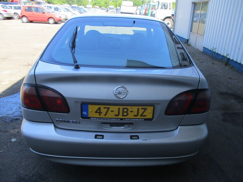 Автомобил Nissan Primera 2.0 , Airco: слика 7