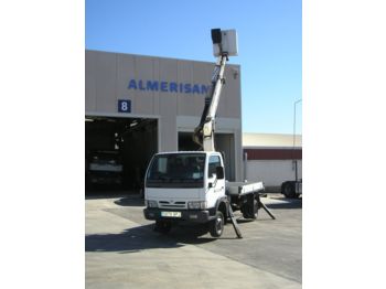 NISSAN CABSTAR. CESTA ELEVADORA. - Дигачка платформа