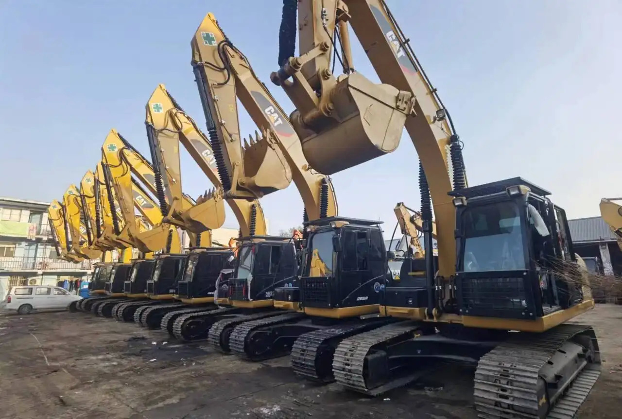 Багер гасеничар High Quality Second Hand Digger Caterpillar Used Excavators Cat 320d2,320d,320dl For Sale In Shanghai: слика 3