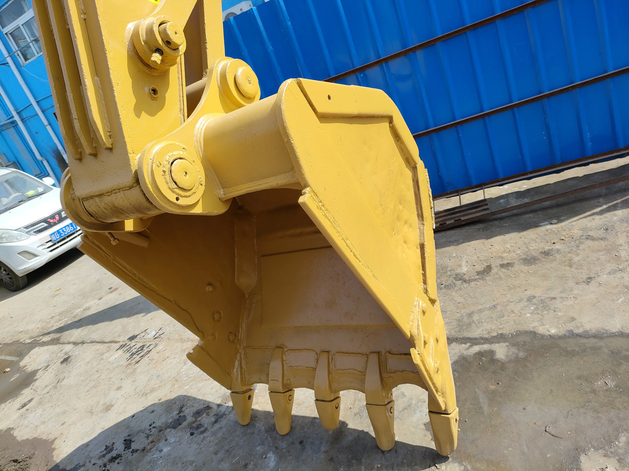 Багер гасеничар High Quality Second Hand Digger Caterpillar Used Excavators Cat 320d2,320d,320dl For Sale In Shanghai: слика 6