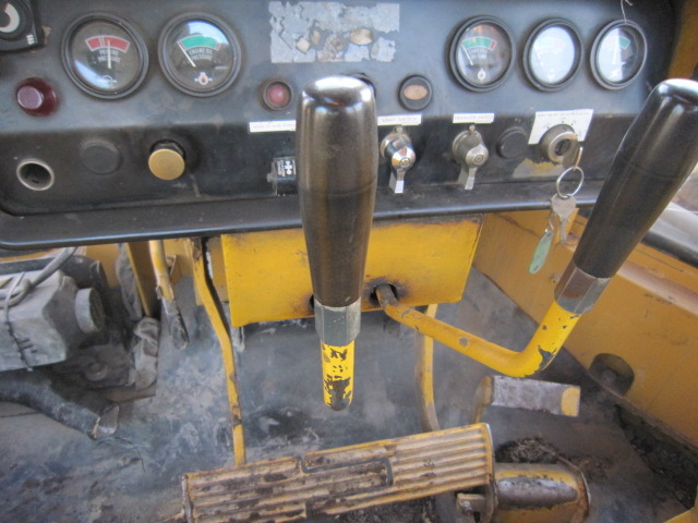 Булдожер за поставување цевки KOMATSU D355 C3 pipelayer: слика 2