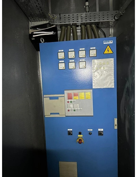 Генераторска поставка MTU 16V 4000 SDMO 2200 kVA Silent generatorset in container: слика 9