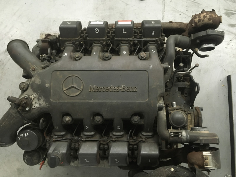 Градежна машина Mercedes-Benz OM502LA 942.990 USED: слика 5