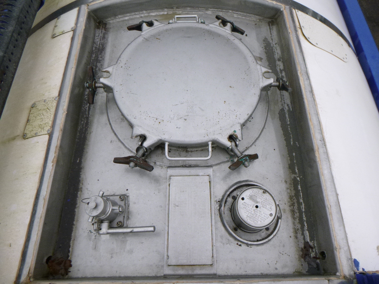 Цистерна контејнер, Полуприколка M Engineering Chemical tank container inox 20 ft / 23 m3 / 1 comp: слика 8
