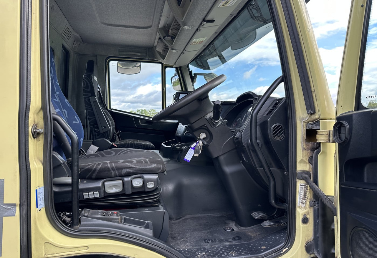 Камион со кабинска шасија 2016 Iveco 190S40 Stralis 4×2 Chassis Cab *RDH*: слика 4