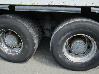 Камион со платформа, Камион со кран DAF CF85 380: слика 5