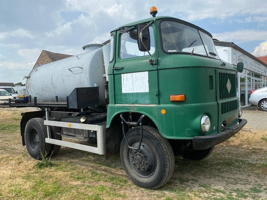 Камион цистерна IFA W50 4x4 Vízszállító Tartálykocsi: слика 3