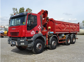 IVECO A410T - Камион со платформа, Камион со кран: слика 1