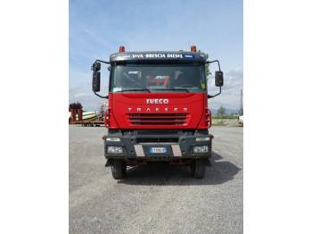 IVECO A410T - Камион со платформа, Камион со кран: слика 5