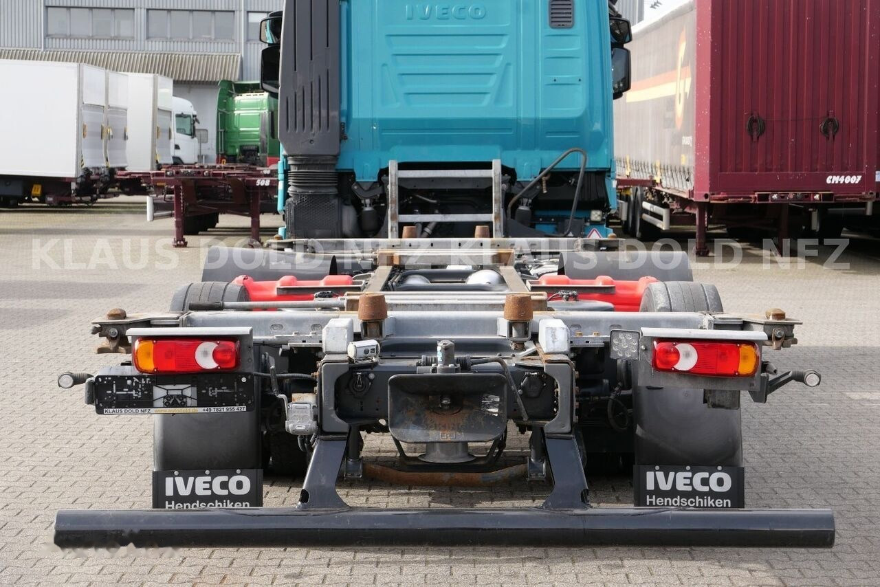 Транспортер на контејнер/ Камион со променливо тело IVECO Stralis 260S42 Container truck 6x2: слика 17