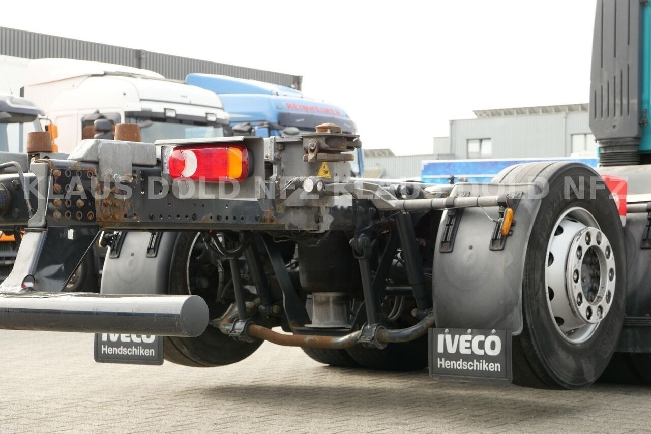 Транспортер на контејнер/ Камион со променливо тело IVECO Stralis 260S42 Container truck 6x2: слика 19