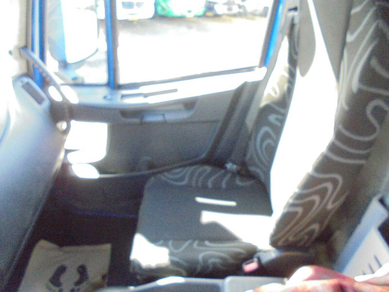 Камион сандучар Iveco EuroCargo 120E22 + Euro 5 + LIFT: слика 14