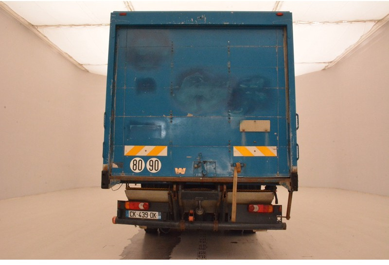 Камион сандучар Iveco Eurocargo 120E18: слика 10