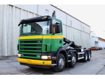 SCANIA 124.420 8x4 Euro3 Retarder - Камион со кука за подигање
