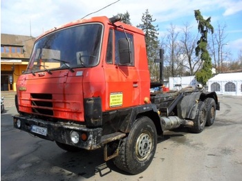 Tatra 815 6x6.1  - Камион со кука за подигање