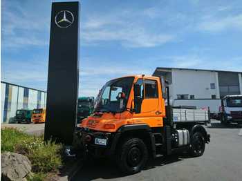 Mercedes-Benz UNIMOG U300 4x4  - Камион со платформа