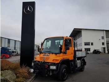 Mercedes-Benz UNIMOG U300 4x4 Hydraulik Standheizung Klima  - Камион со платформа