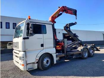 Камион со кука за подигање MAN TGA 26.430 6x2 container Euro3: слика 1