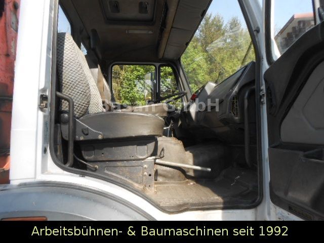 Кипер, Камион со кран Mercedes-Benz 1717 AK Kipper Allrad mit Kran: слика 23