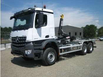 Камион со кука за подигање Mercedes-Benz 3342 6X6 HYVA Abroller: слика 1