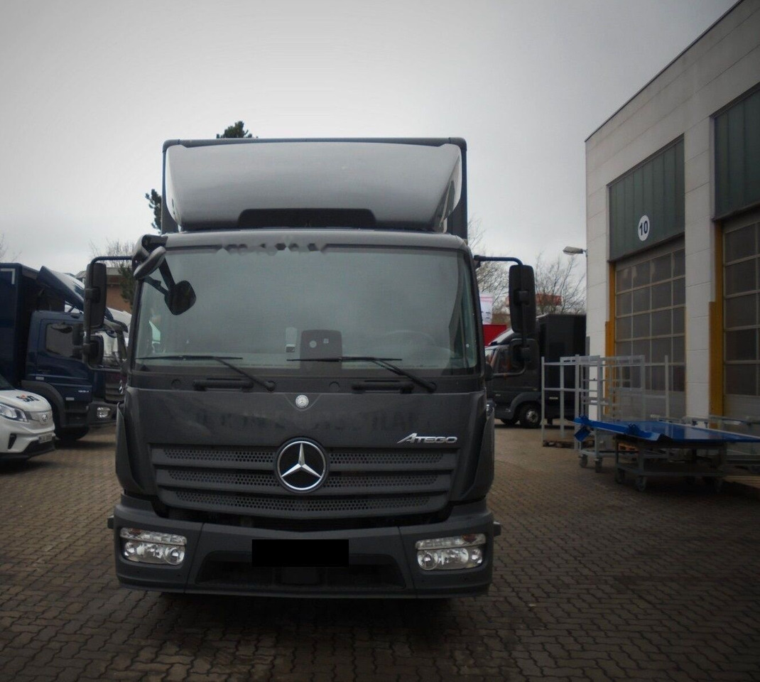 Камион сандучар Mercedes-Benz Atego 1021 Koffer + tail lift: слика 2