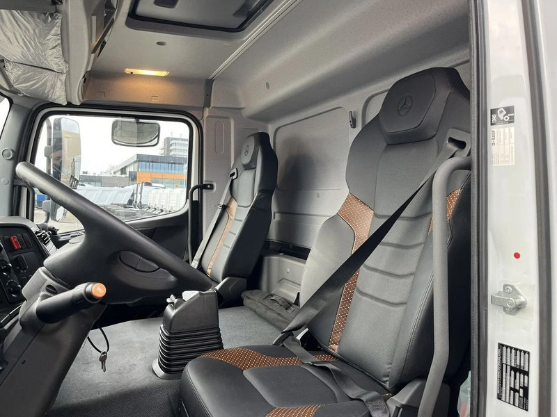 Нов Камион со кабинска шасија Mercedes-Benz Axor 3344 6x4 Chassis Cabin (14 units): слика 20