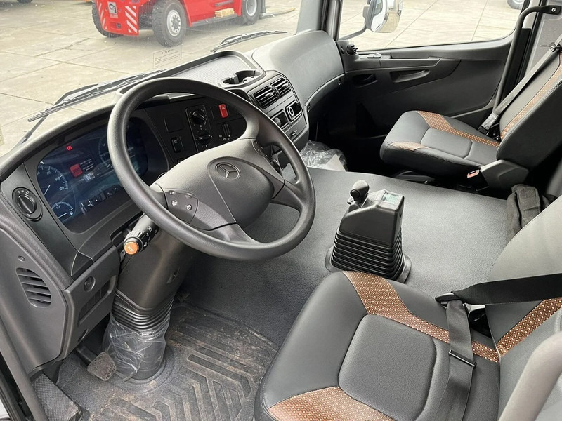 Нов Камион со кабинска шасија Mercedes-Benz Axor 3344 6x4 Chassis Cabin (14 units): слика 17