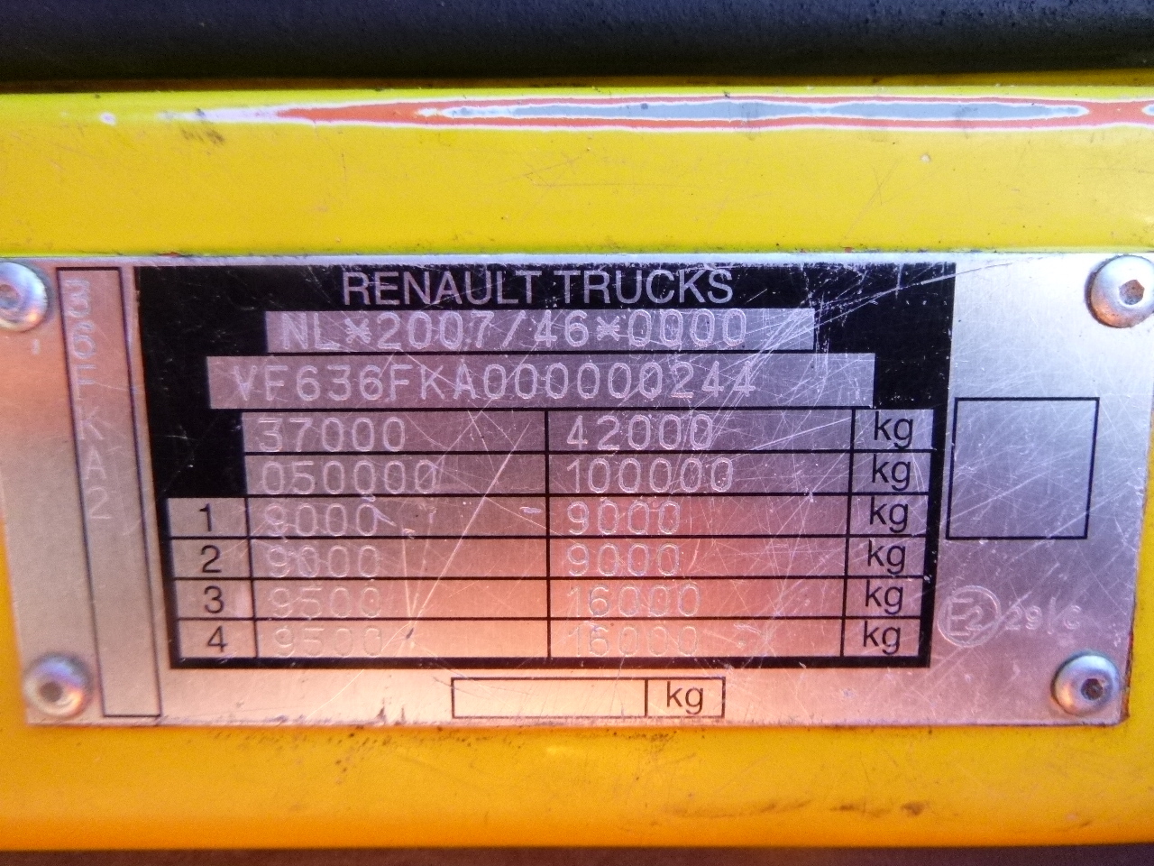 Камион со кука за подигање Renault Kerax 520.42 8x4 Euro 5 container hook: слика 33