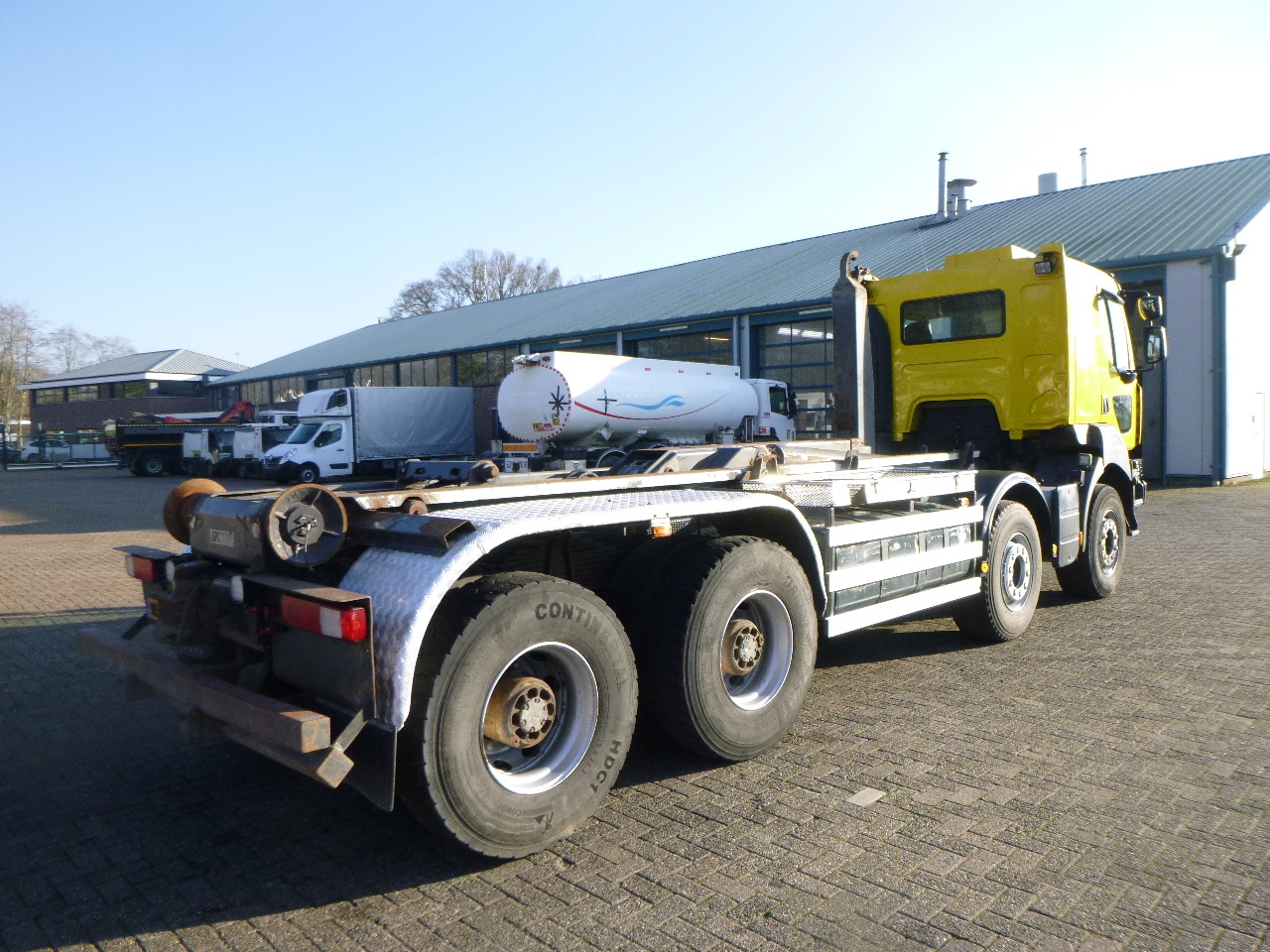Камион со кука за подигање Renault Kerax 520.42 8x4 Euro 5 container hook: слика 4