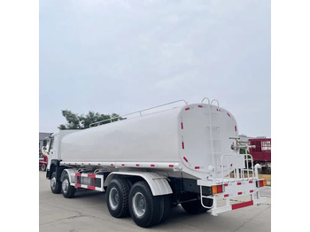 SINOTRUK 8x4 drive HOWO water sprinkler truck 30000 liters - Камион цистерна: слика 4