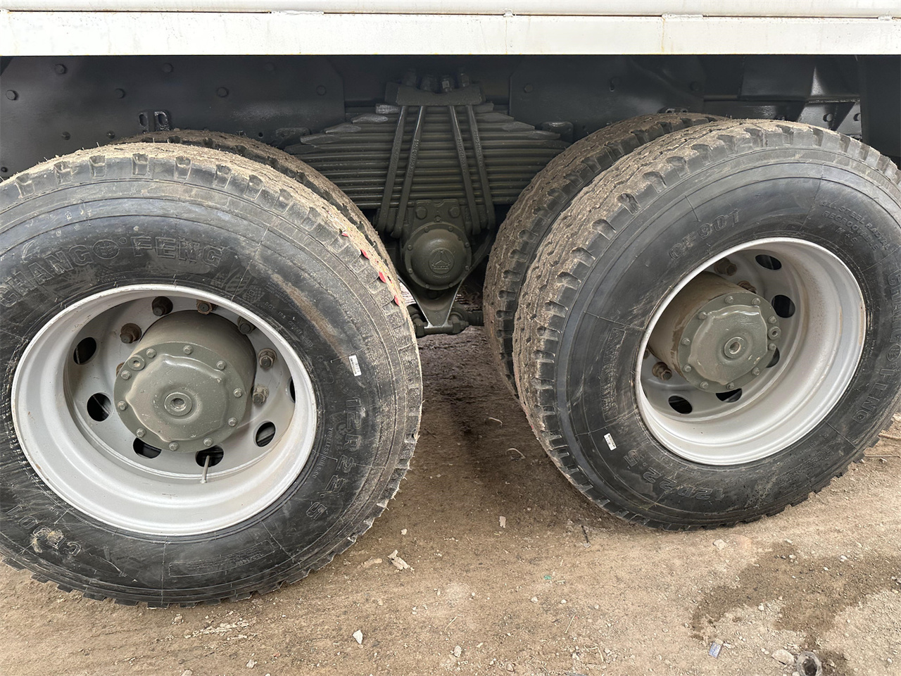 Кипер за транспорт на силоси SINOTRUK HOWO 371 Dump Truck: слика 6
