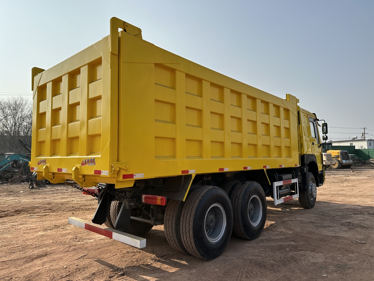 Кипер за транспорт на силоси SINOTRUK Howo Dump truck 371: слика 8