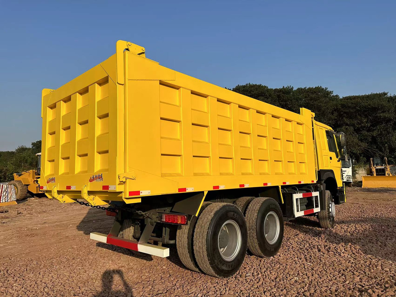 Кипер за транспорт на тешка машини SINOTRUK Howo Dump truck 371: слика 9