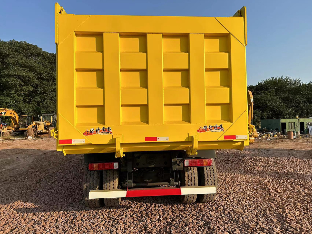 Кипер за транспорт на тешка машини SINOTRUK Howo Dump truck 371: слика 8