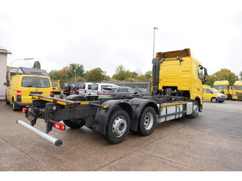 Транспортер на контејнер/ Камион со променливо тело VOLVO FH 26.420 6x2 BDF: слика 4