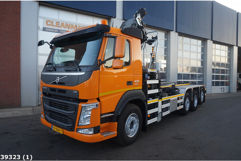 Камион со кука за подигање, Камион со кран Volvo FM 420 8x2 HMF 26 ton/meter laadkraan: слика 2