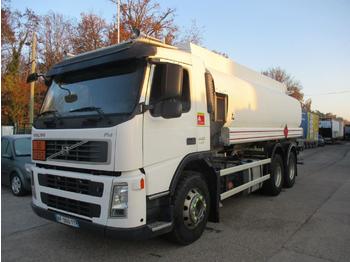 Камион цистерна за транспорт на гориво Volvo FM 440: слика 1