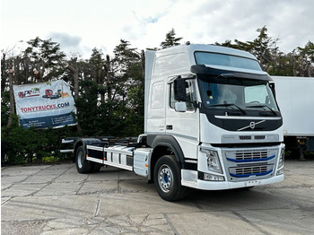 Транспортер на контејнер/ Камион со променливо тело Volvo FM 450 4X2 Chassis Retarder euro6 Twist lock: слика 1