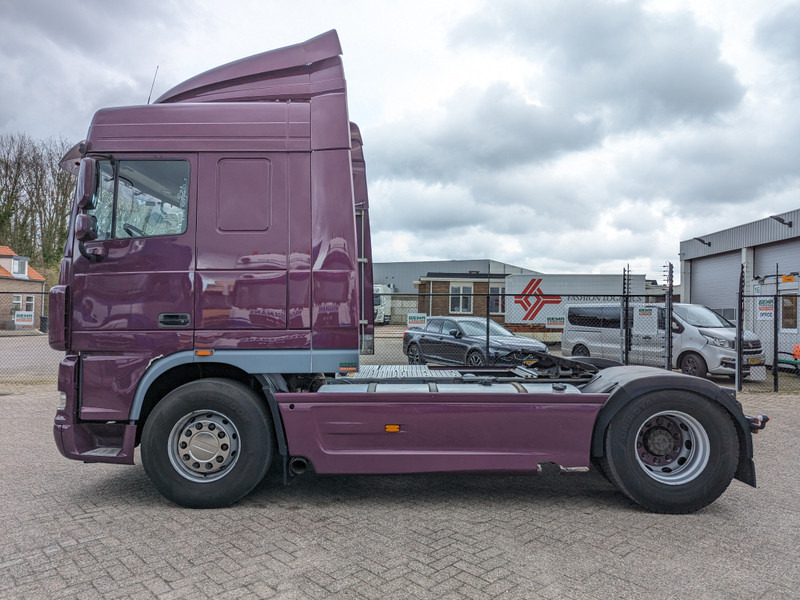 Камион влекач DAF FT XF105.410 4x2 SpaceCab Euro5 - Side Skirts - Spare Wheel - Original Holland truck (T1333): слика 11