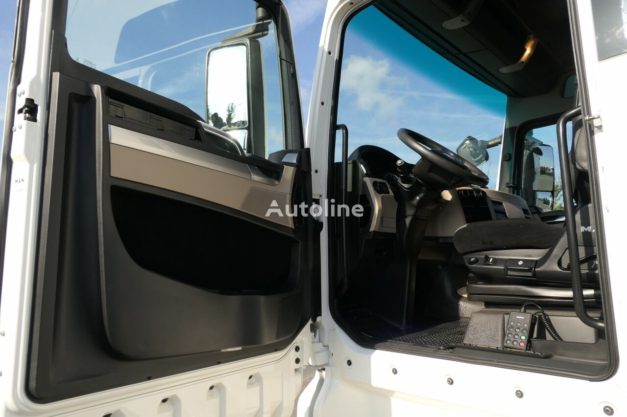 Камион влекач MAN TGX 18.460 / XXL / RETARDER / NAVI / 2018 YEAR /: слика 23