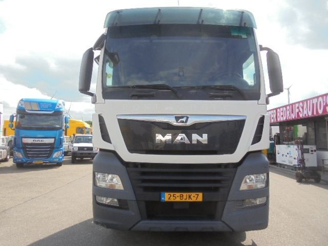 Камион влекач MAN TGX 26-420 XL EUR6: слика 2