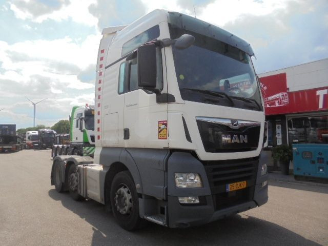 Камион влекач MAN TGX 26-420 XL EUR6: слика 3