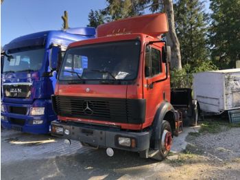 Камион влекач MERCEDES-BENZ SK 1735: слика 1