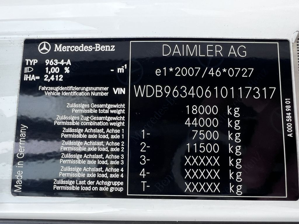 Камион влекач Mercedes-Benz Actros 1842 4X2 MEGA EURO 6 + HESCHOTEL + ROCKIN: слика 12