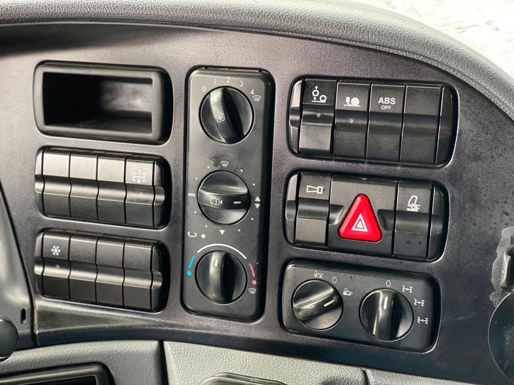Камион влекач Mercedes-Benz Actros  2041 MP3 EU5 BB 4x4 Hyva Kipphydraulik: слика 18
