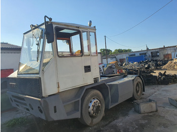 SISU Ciągnik terminalowy 4x4 - Камион влекач