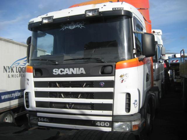 Камион влекач Scania L 144L460: слика 2